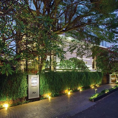 Miers Kuningan, Artotel Curated Джакарта Экстерьер фото