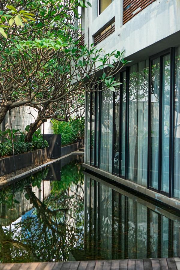 Miers Kuningan, Artotel Curated Джакарта Экстерьер фото