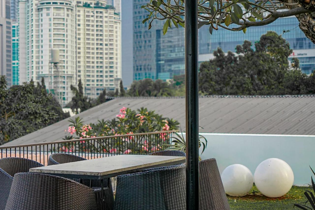 Miers Kuningan, Artotel Curated Джакарта Экстерьер фото