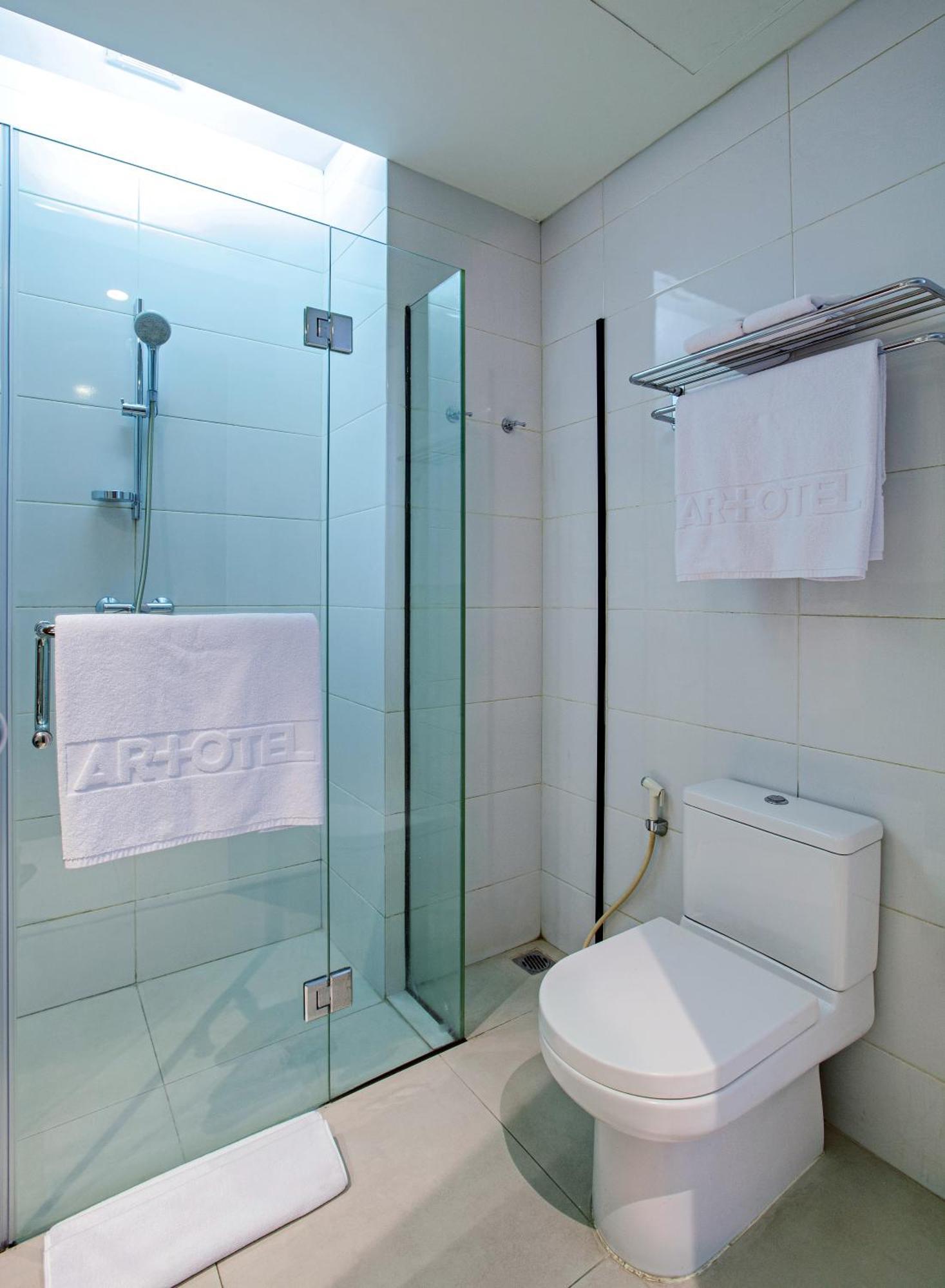 Miers Kuningan, Artotel Curated Джакарта Экстерьер фото
