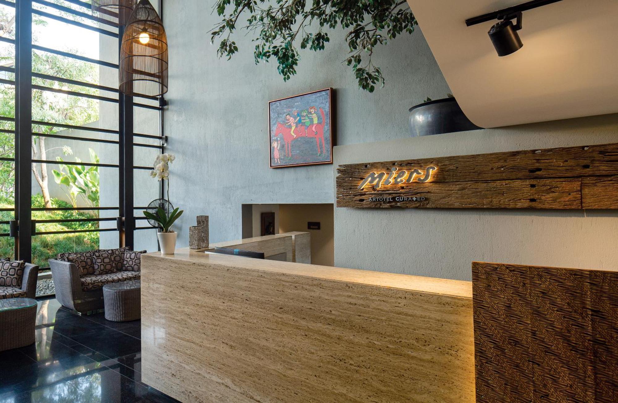 Miers Kuningan, Artotel Curated Джакарта Экстерьер фото